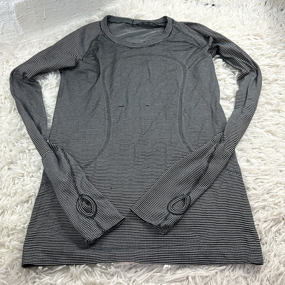 Lululemon Swiftly Tech Long Sleeve Crew Tempo Stripe Black White - Picture 1 of 4